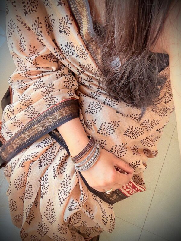 Maheshwari Silk Saree with Zari Border  ( MSS2601 )