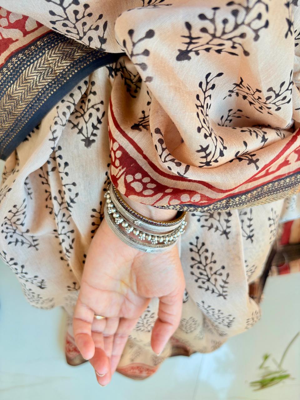 Maheshwari Silk Saree with Zari Border  ( MSS2601 )