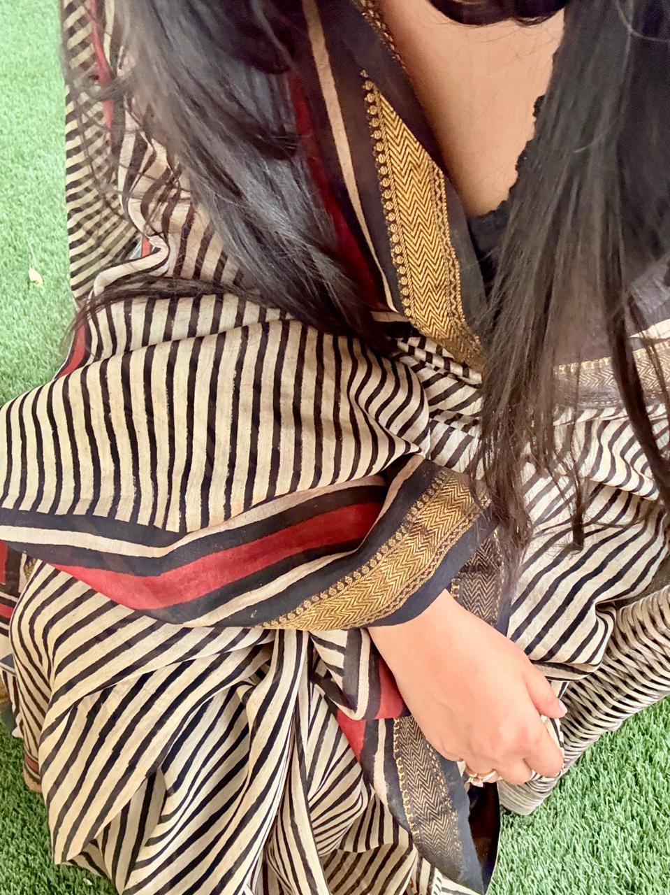 WhatsApp Image 2026-03-31 at 7.56.02 PM (3) Maheshwari Silk Saree with Zari Border ( MSS2603)