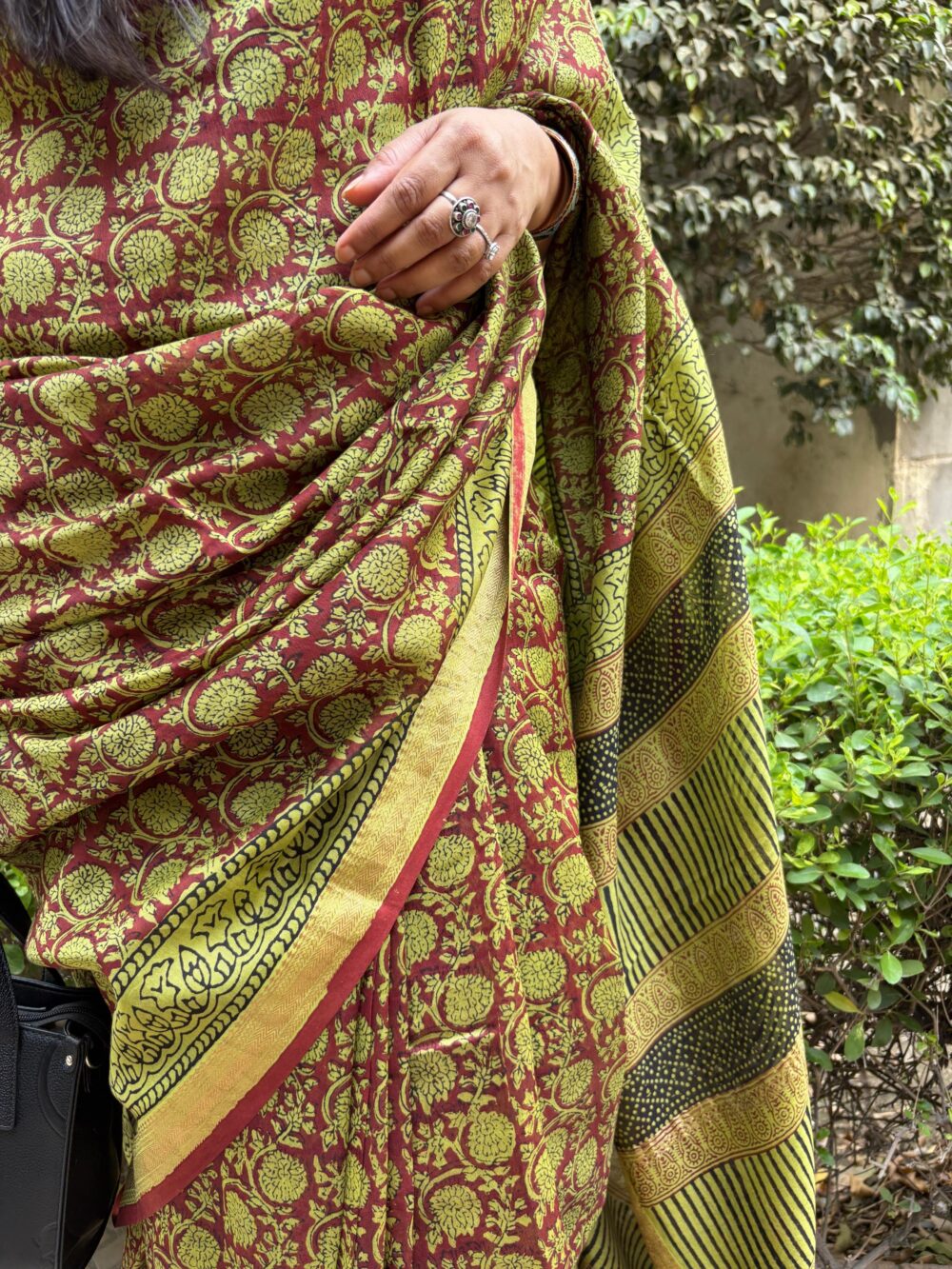 Maheshwari Silk Saree with Zari Border  ( MSS2605)