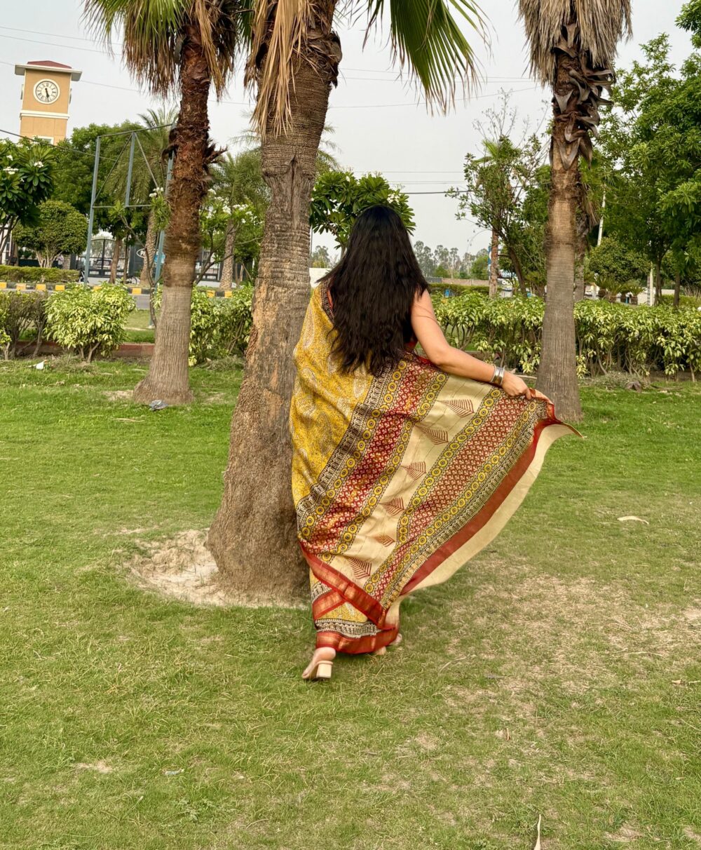 Maheshwari Silk Saree with Zari Border  ( MSS2607)