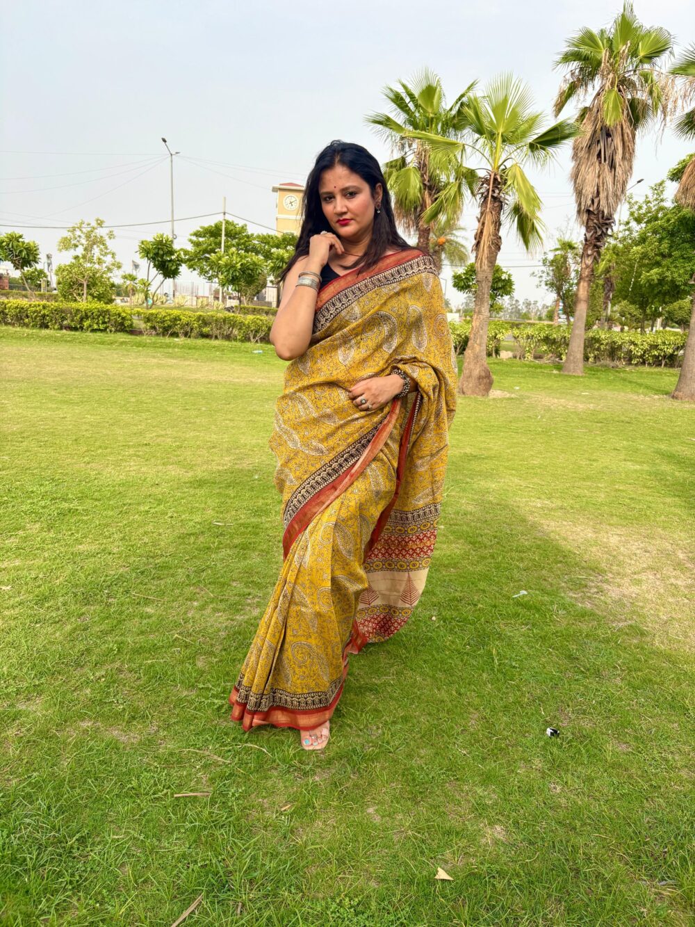 Maheshwari Silk Saree with Zari Border  ( MSS2607)