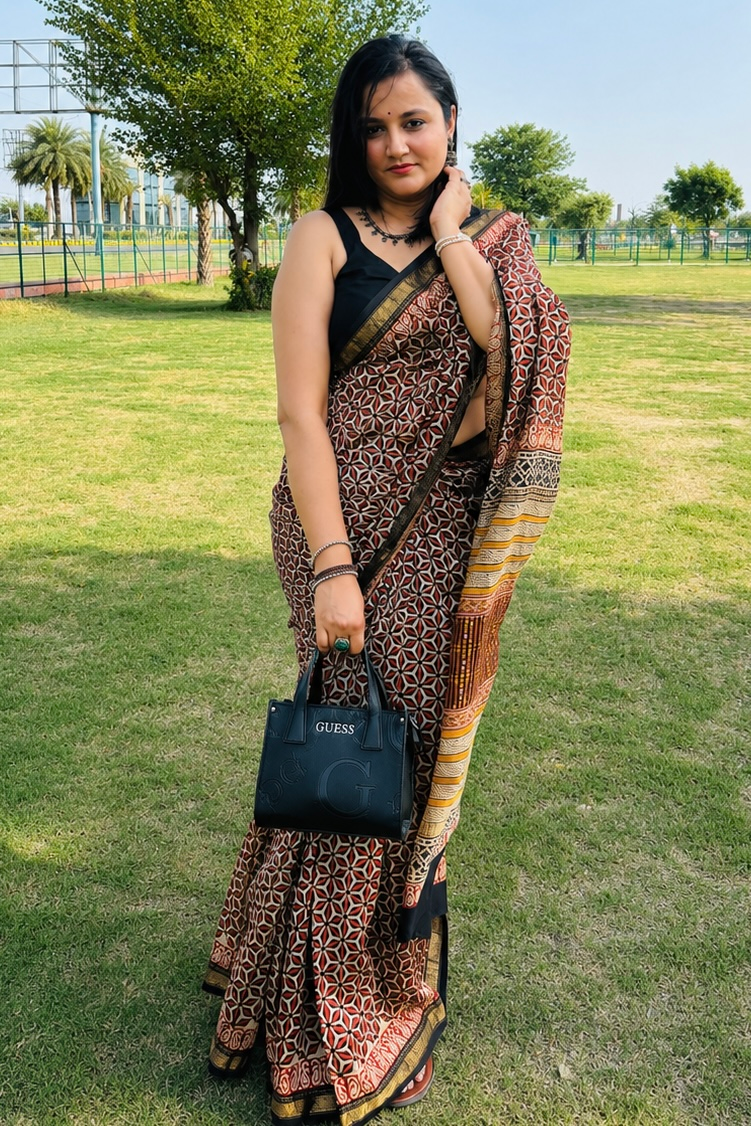 Maheshwari Silk Saree with Zari Border  ( MSS2606)