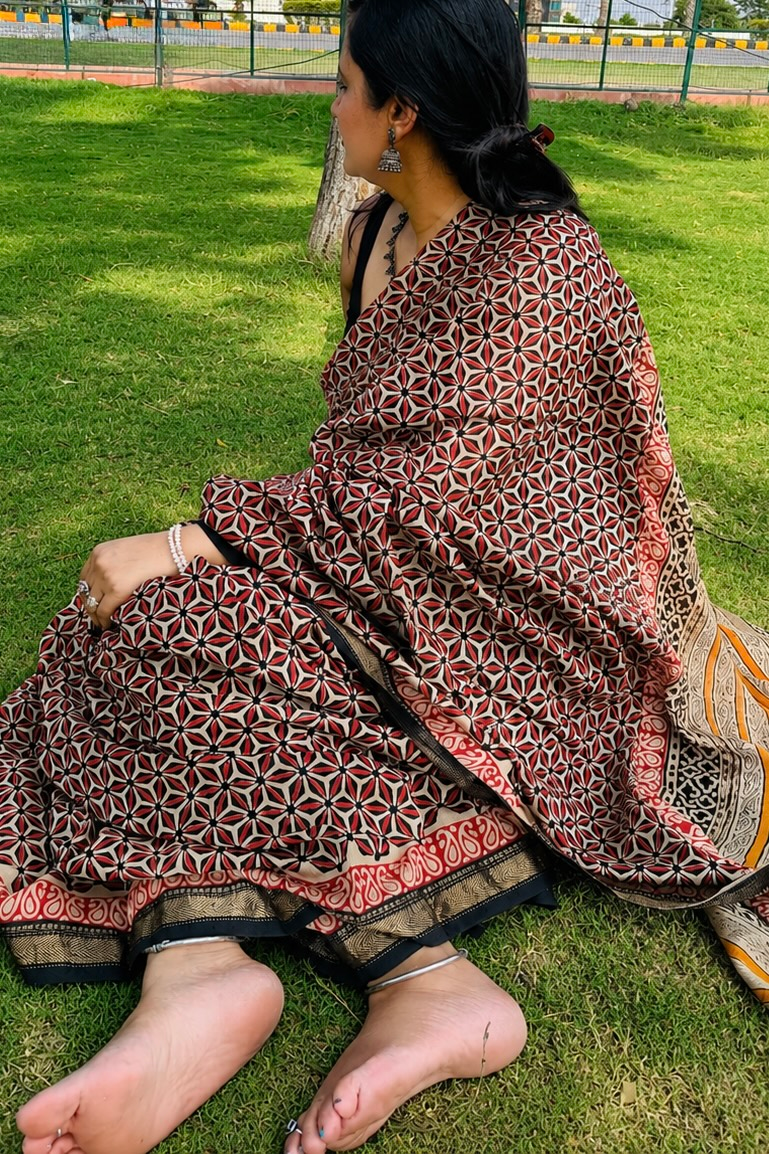 Maheshwari Silk Saree with Zari Border  ( MSS2606)