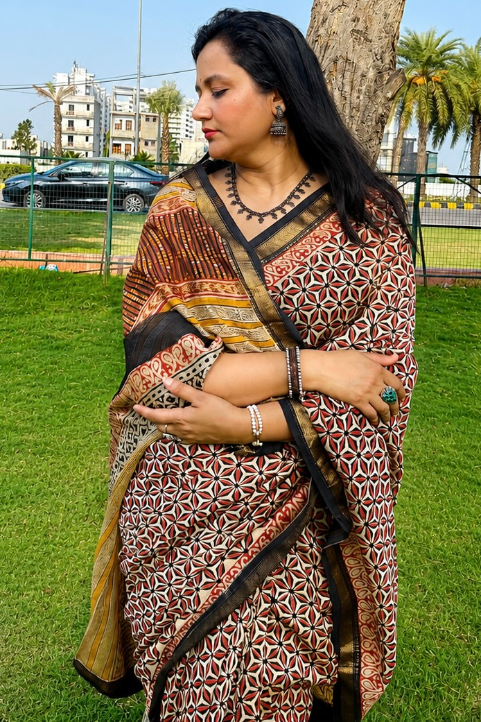 Maheshwari Silk Saree with Zari Border  ( MSS2606)