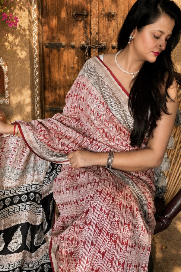 2026/07/324090.png Maheshwari Silk Saree with Zari Border ( MSS2609)