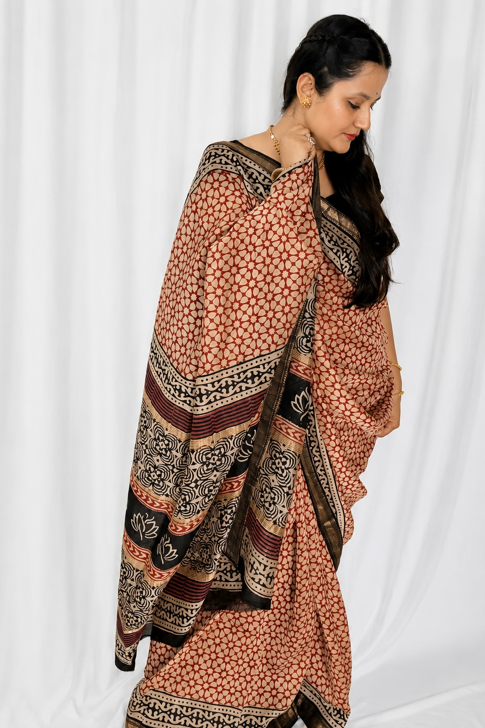 Maheshwari Silk Saree with Zari Border  ( MSS2613)