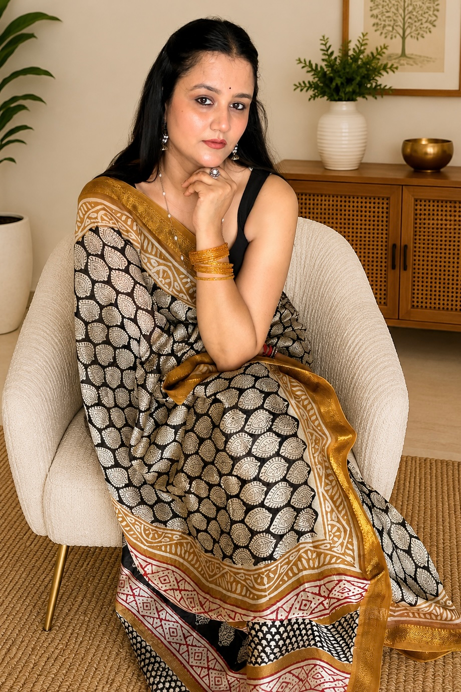 2026/08/390248.png Maheshwari Silk Saree with Zari Border ( MSS2614)