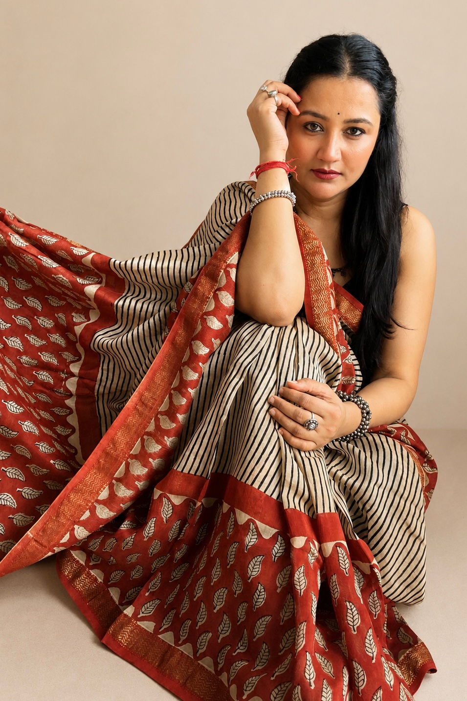 2026/08/390267.png Maheshwari Silk Saree with Zari Border ( MSS2615)