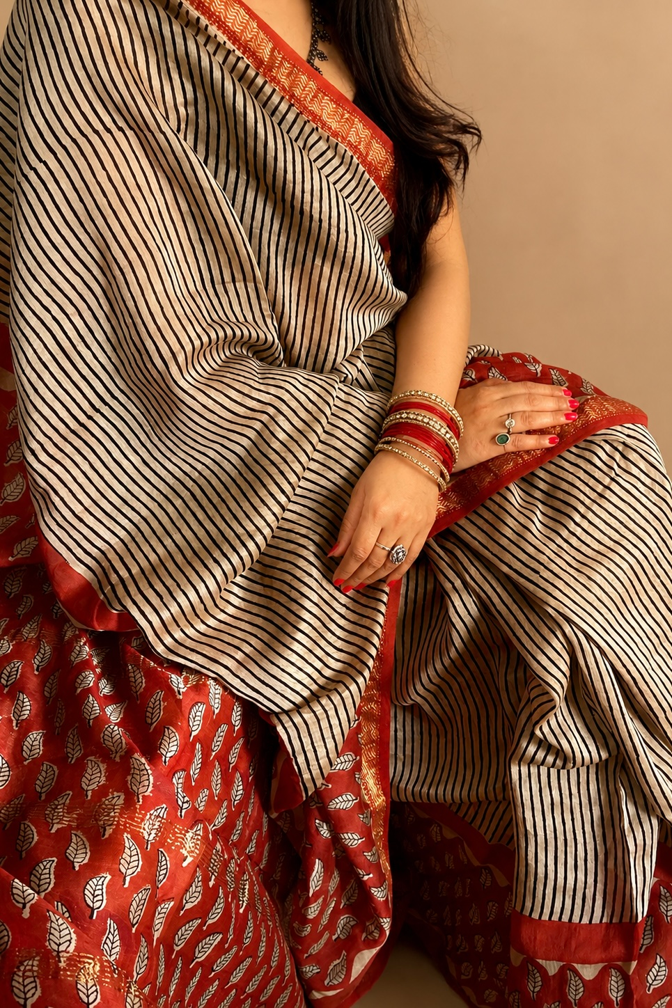 2026/08/390273.png Maheshwari Silk Saree with Zari Border ( MSS2615)