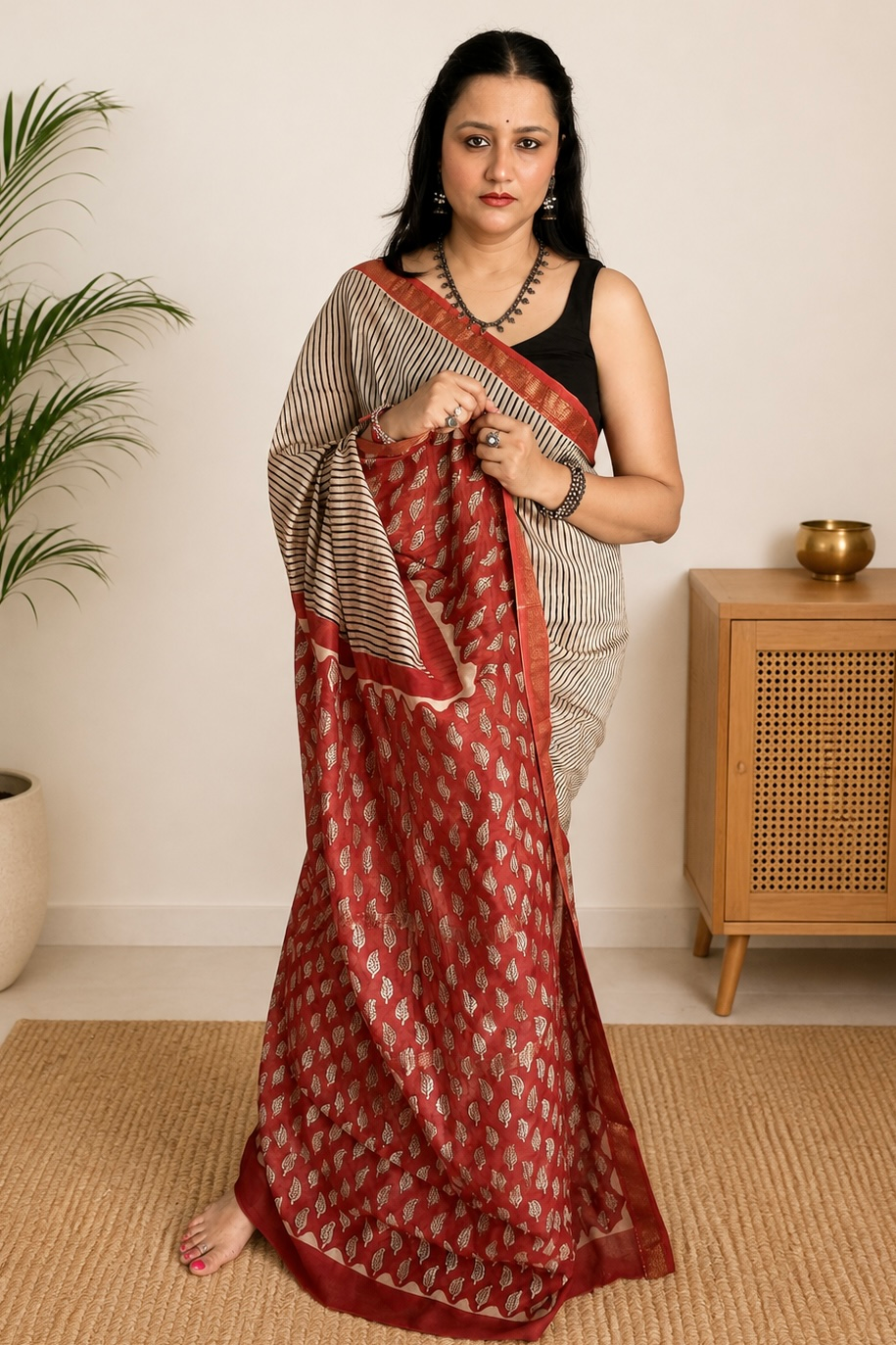 2026/08/390276.png Maheshwari Silk Saree with Zari Border ( MSS2615)